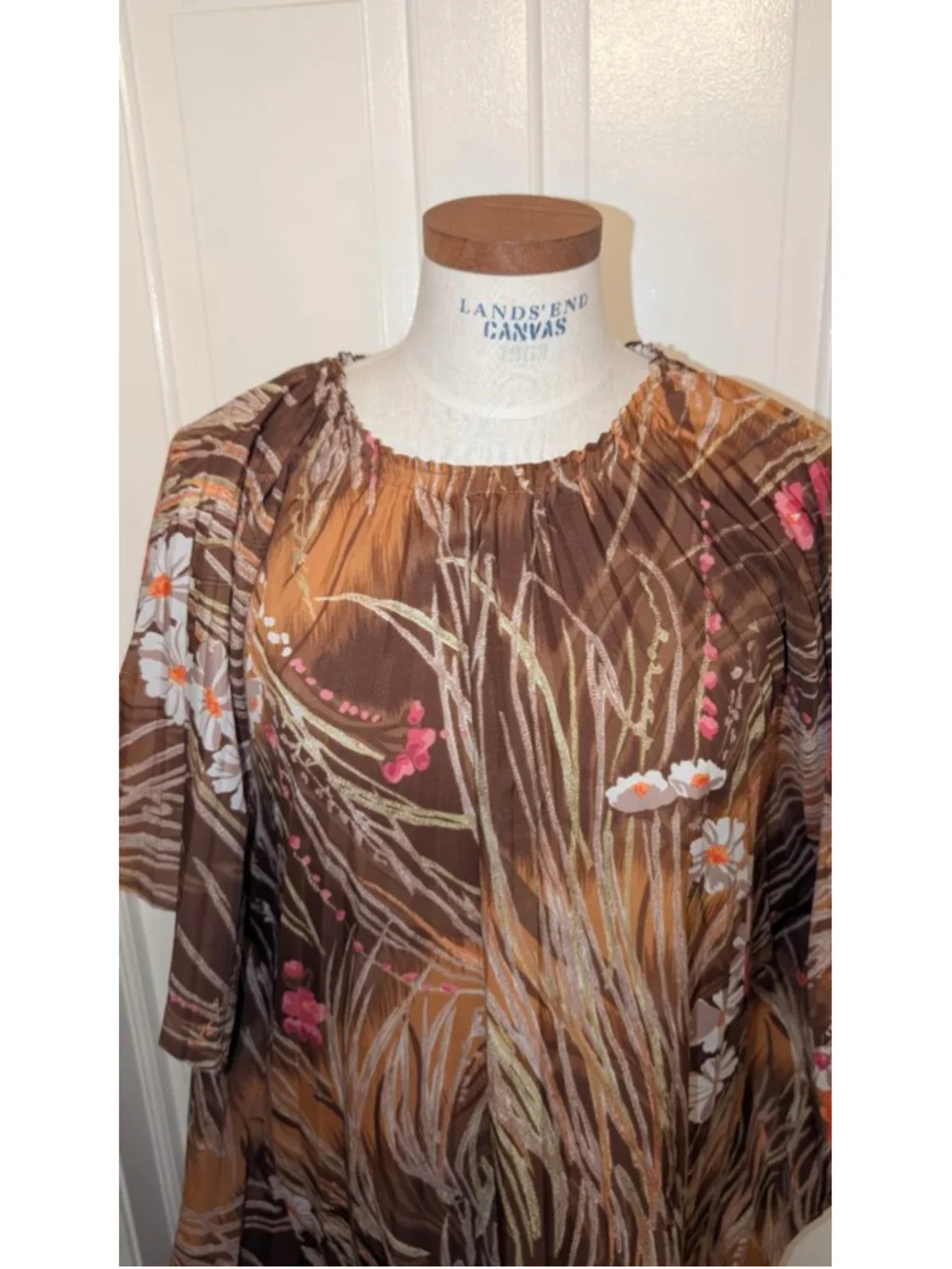 Vintage 60s 70s Brown Floral pleated Kaftan